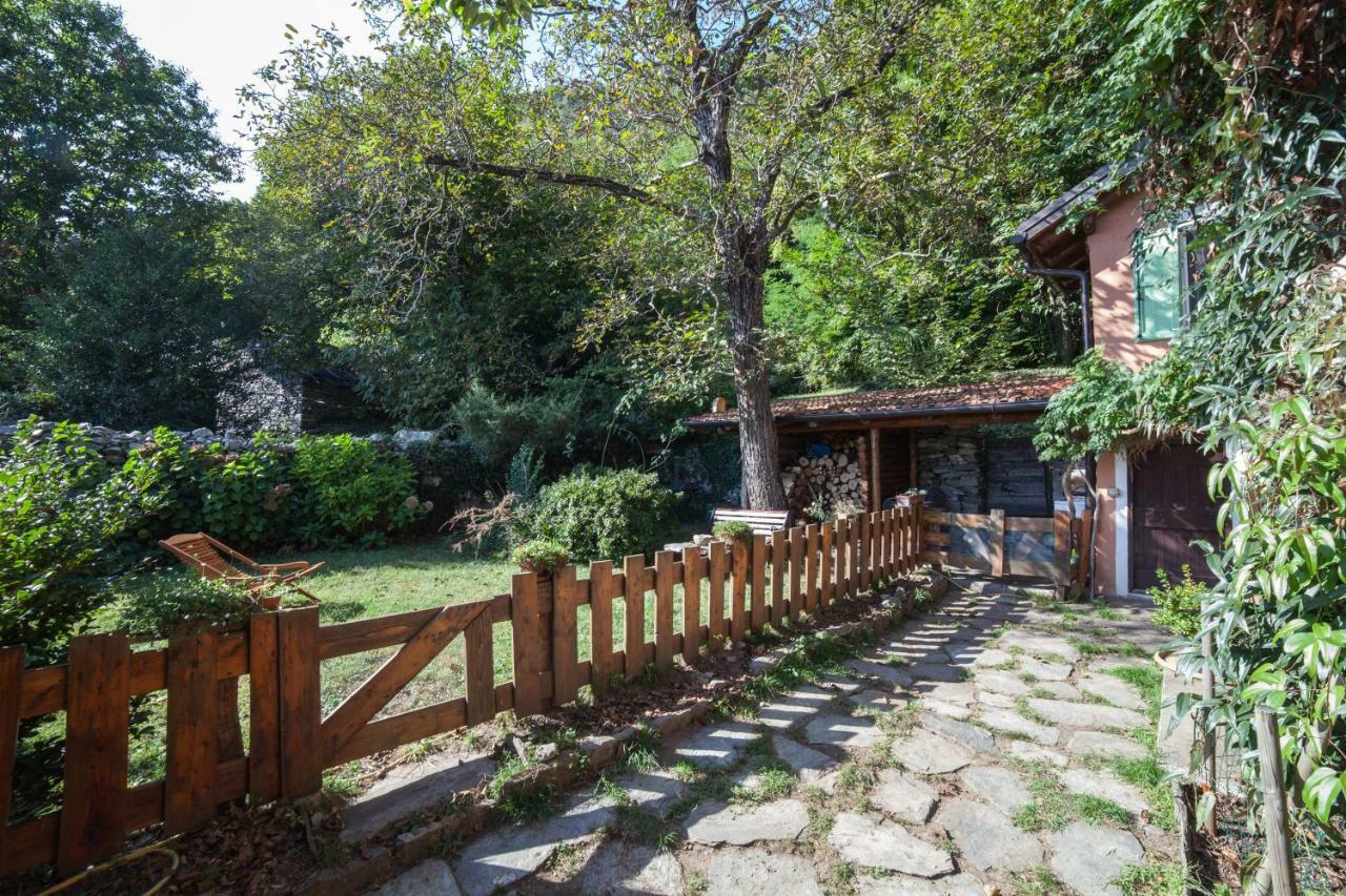 Apartamento la vecchia casa rosa Cannero Riviera Exterior foto