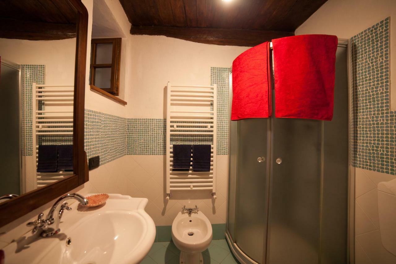 Apartamento la vecchia casa rosa Cannero Riviera Exterior foto